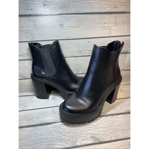 Madden Girl HOTT Size 8.5M Black Chunky Block Heel Boots 90s Y2K Women’s